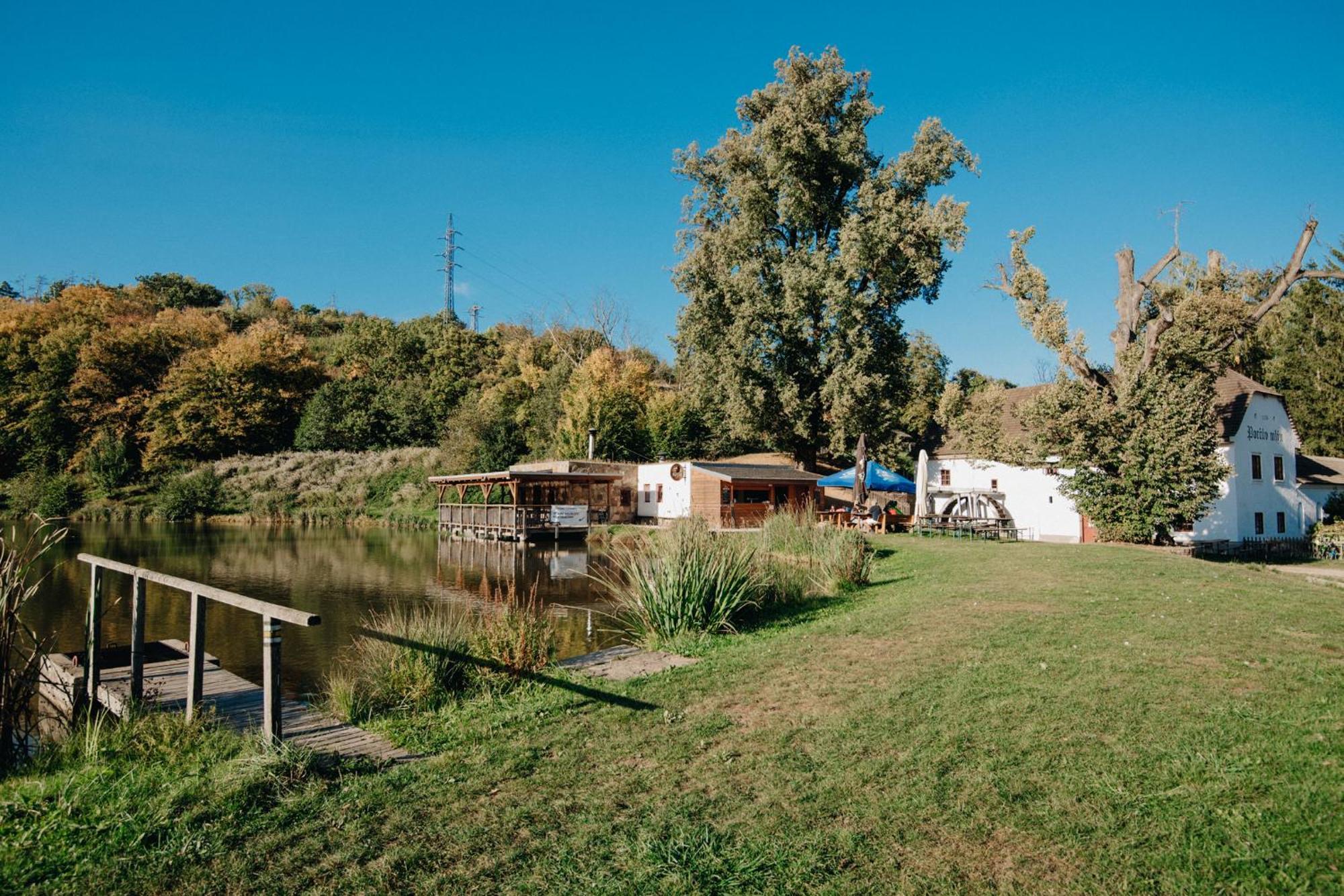 Porcuv Mlyn Hotel Bykovice Buitenkant foto